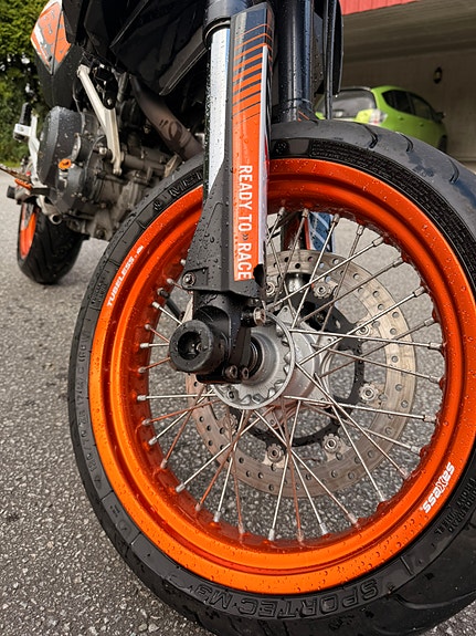 KTM LC4 690 SMC 11 of 17