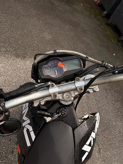 KTM LC4 690 SMC 6 of 17