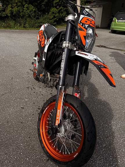 KTM LC4 690 SMC 4 of 17