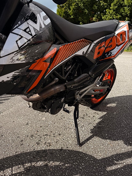 KTM LC4 690 SMC 17 of 17