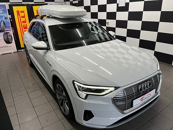 Audi e-tron 5 of 30