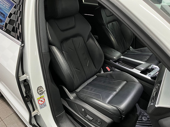 Audi e-tron 20 of 30