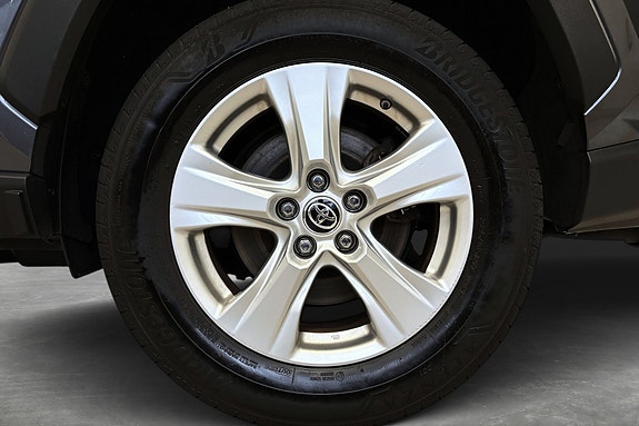 Toyota RAV4 19 of 28