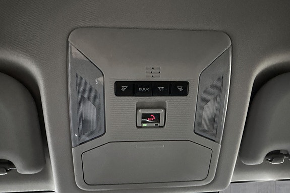 Toyota RAV4 26 of 28