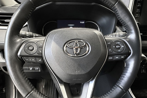 Toyota RAV4 11 of 28