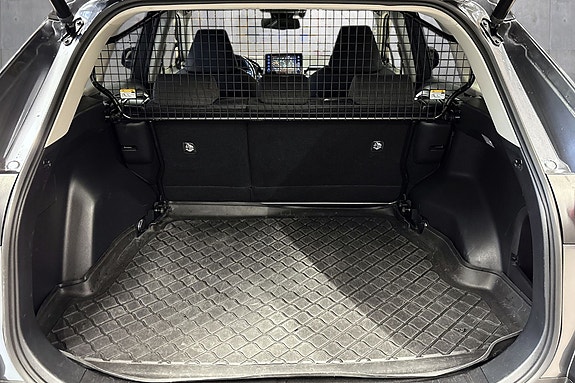 Toyota RAV4 18 of 28