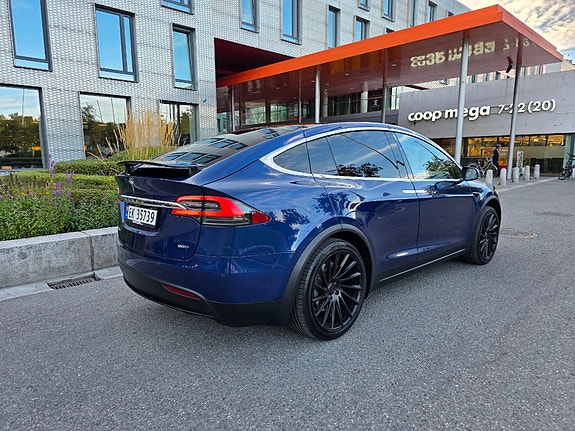 Tesla Model X 2 of 30