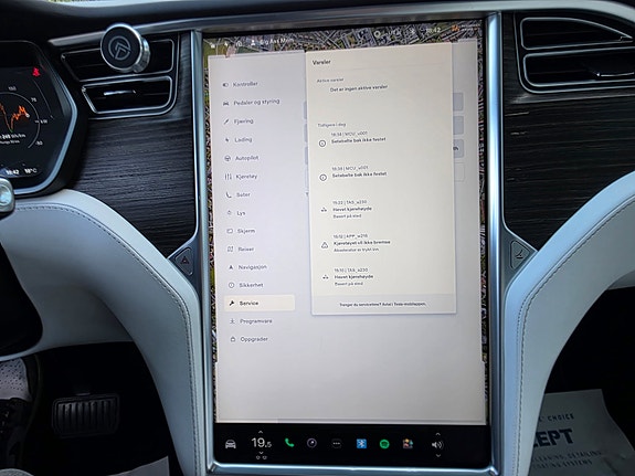 Tesla Model X 13 of 30