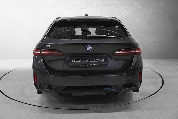 BMW i5 9 of 30