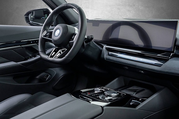 BMW i5 15 of 30