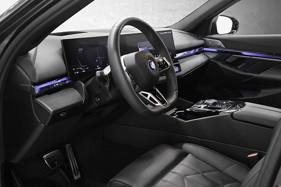 BMW i5 11 of 30