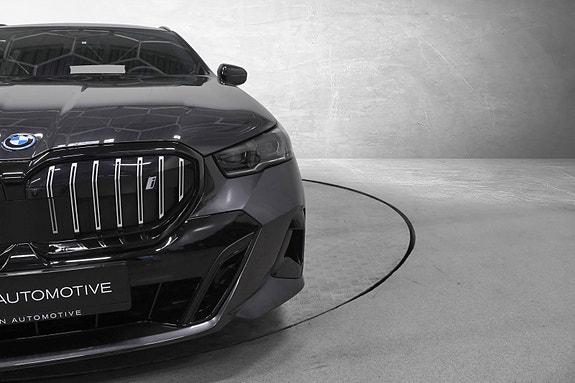 BMW i5 5 of 30