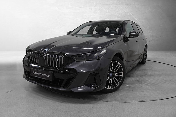 BMW i5 2 of 30