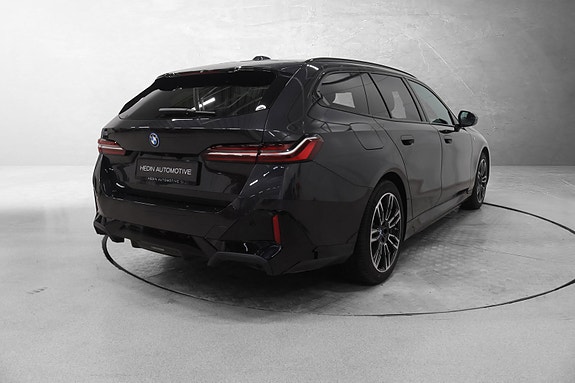 BMW i5 8 of 30