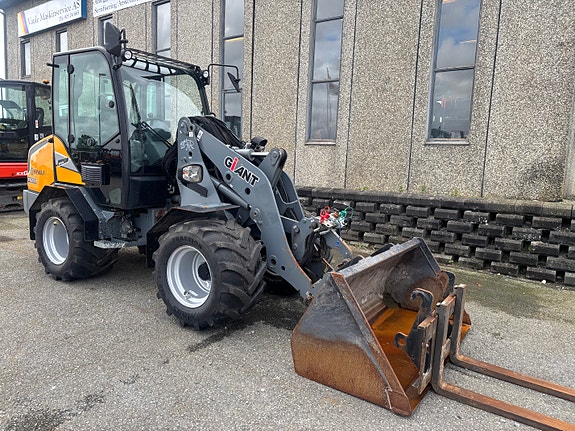 Giant G3500 4 of 11