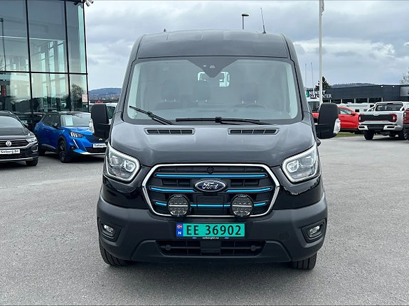 Ford Transit 2 of 10