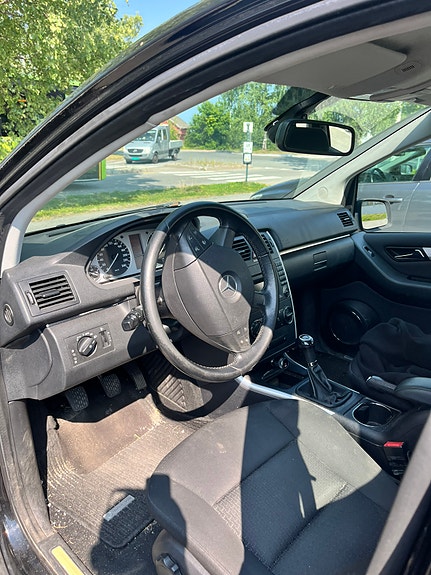 Mercedes-Benz B180 d 6 of 7