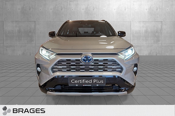 Toyota RAV4 7 of 22