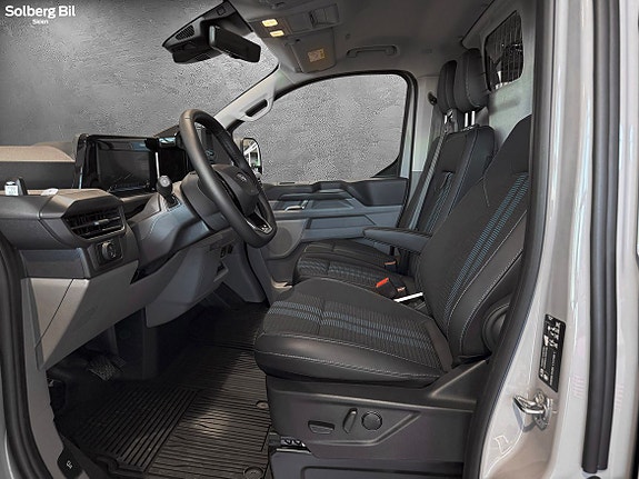 Ford Transit Custom 17 of 28