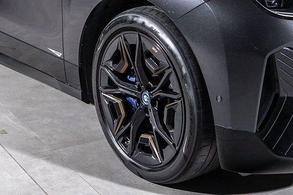 BMW iX 3 of 30