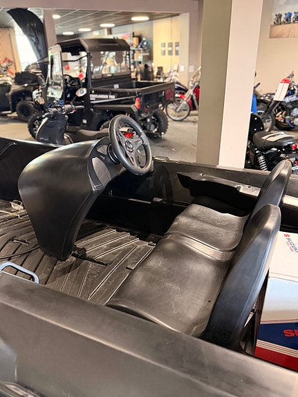 River 350 XR Black Komplett pakke med motor og henger! 5 of 6