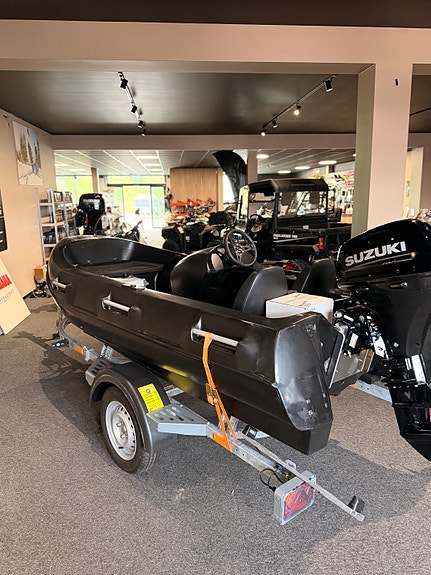 River 350 XR Black Komplett pakke med motor og henger! 4 of 6