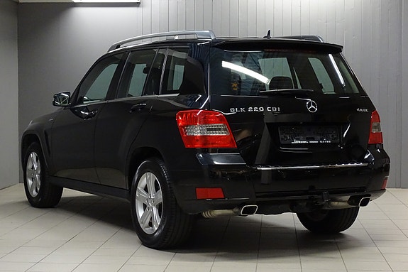Mercedes-Benz GLK220 4 of 30