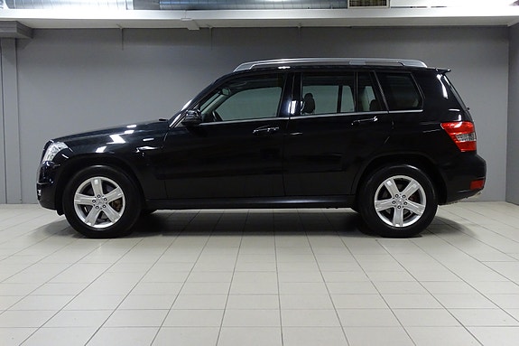 Mercedes-Benz GLK220 3 of 30