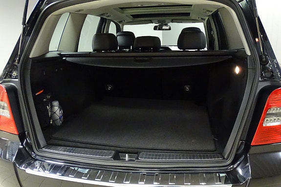 Mercedes-Benz GLK220 25 of 30