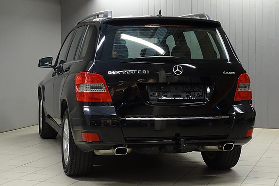 Mercedes-Benz GLK220 12 of 30