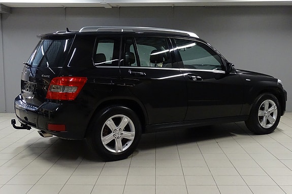 Mercedes-Benz GLK220 10 of 30