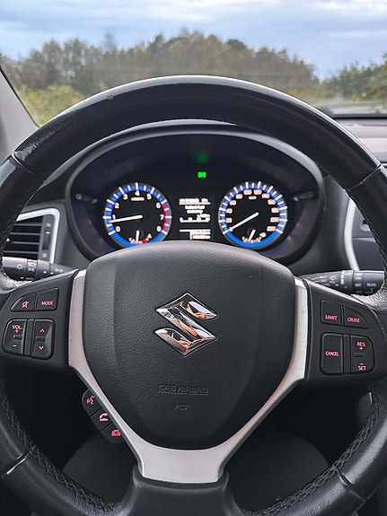 Suzuki SX4 S-Cross 11 of 14