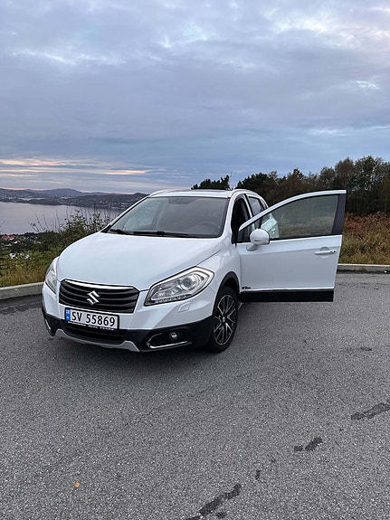 Suzuki SX4 S-Cross 3 of 14