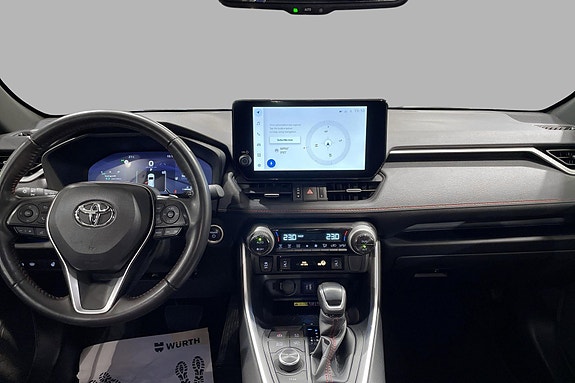 Toyota RAV4 10 of 19