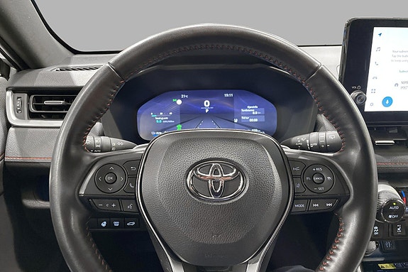 Toyota RAV4 11 of 19