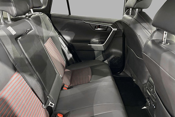 Toyota RAV4 17 of 19
