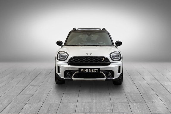 MINI Countryman Cooper SE 8 of 24