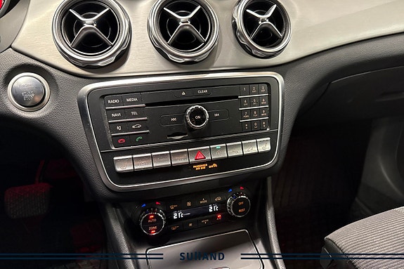 Mercedes-Benz GLA220 23 of 25