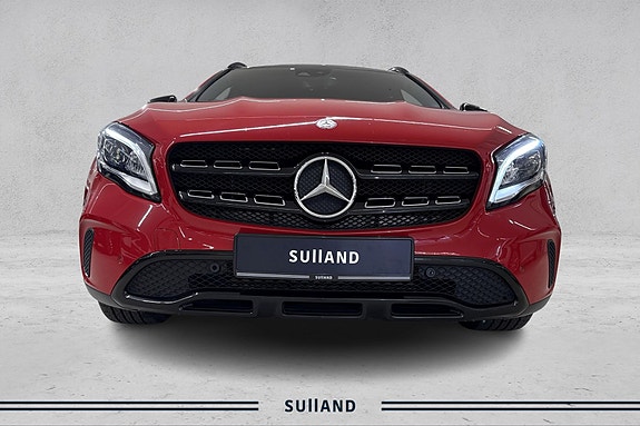 Mercedes-Benz GLA220 8 of 25