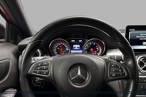 Mercedes-Benz GLA220 11 of 25