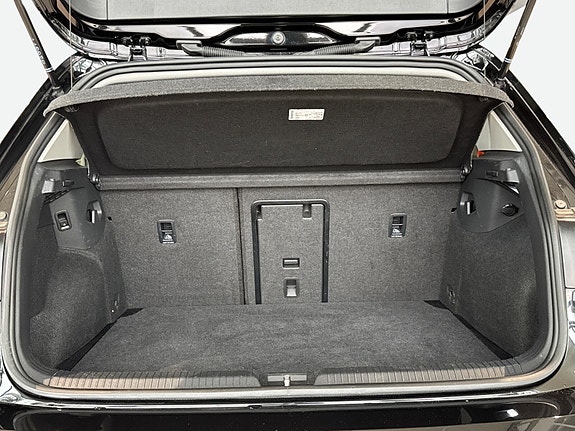 Volkswagen Golf VIII 7 of 20