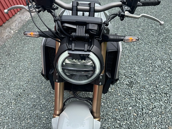 Honda CB 650 R 4 of 20