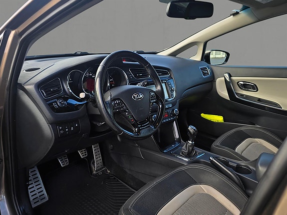 Kia Ceed 14 of 29