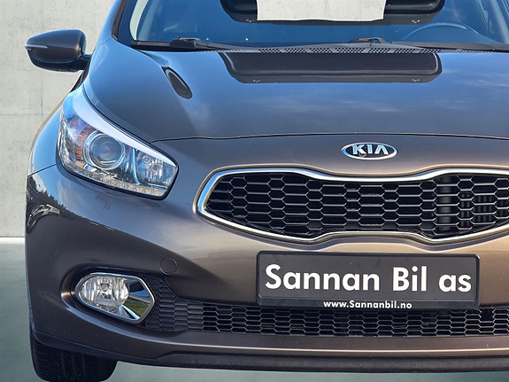 Kia Ceed 2 of 29