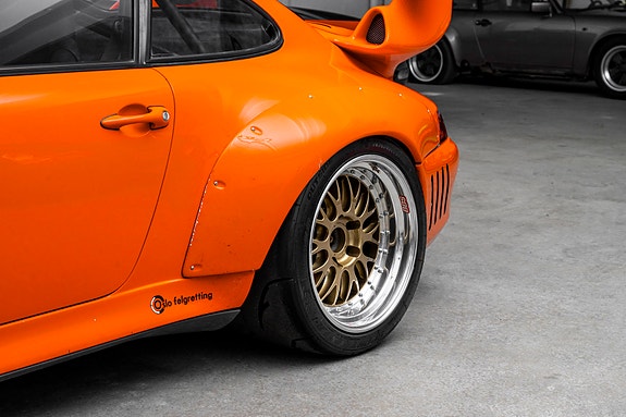 Porsche 911 11 of 30
