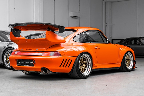Porsche 911 19 of 30