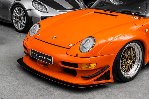 Porsche 911 2 of 30