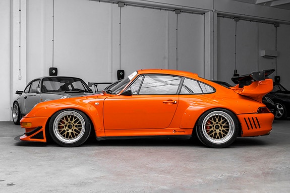 Porsche 911 16 of 30