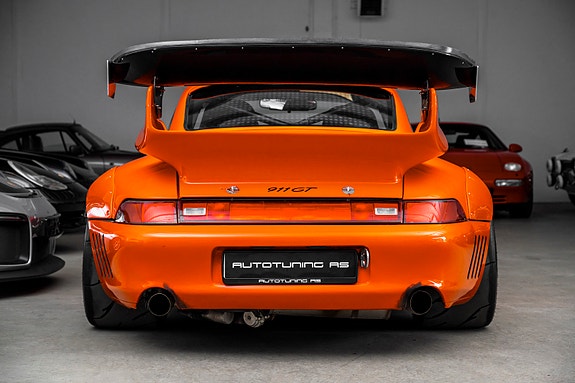 Porsche 911 22 of 30