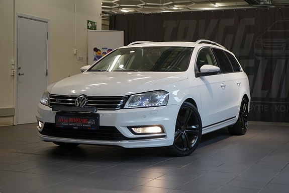 Volkswagen Passat 2 of 30